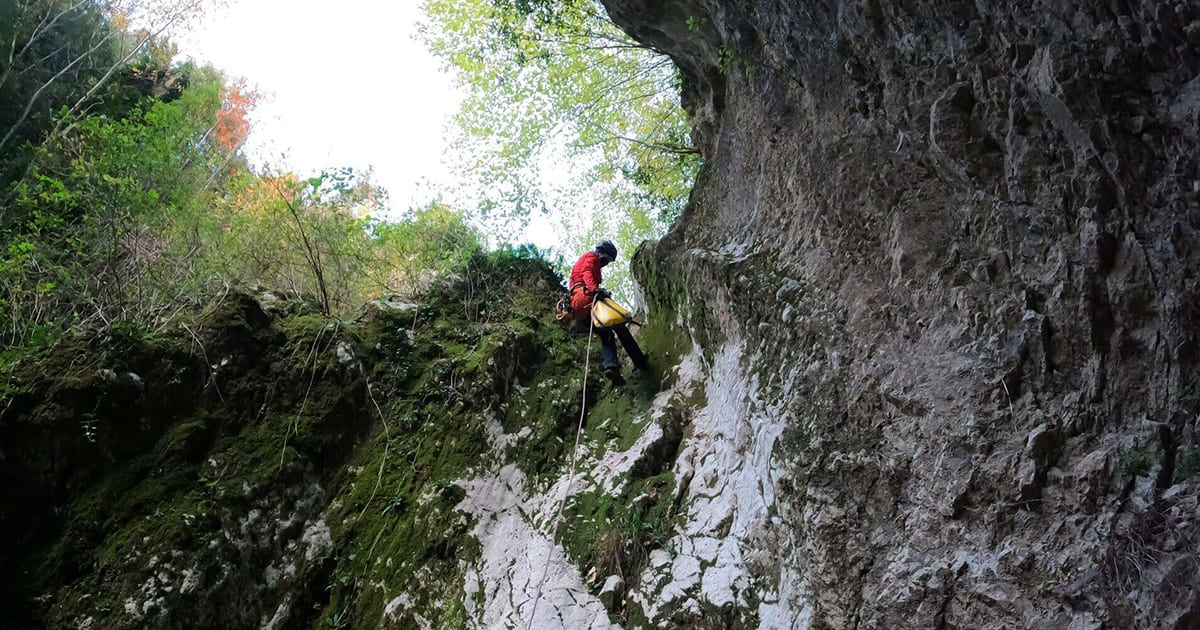 canyoning lazio torrentismo rieti forra corbezzoli secco senza acqua recovery energy Canoning Lazio: Riancoli, Aniene, Turano, Corbezzoli, Fosso della Mola, Farfa Torrentismo nel Lazio: Valle dell'Aniene (Laghetto di San Benedetto Subiaco), Valle del Turano, Valle del Salto, Monti Sabini canyoning lazio